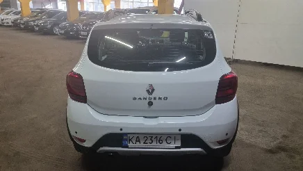 Renault Sandero photo-12
